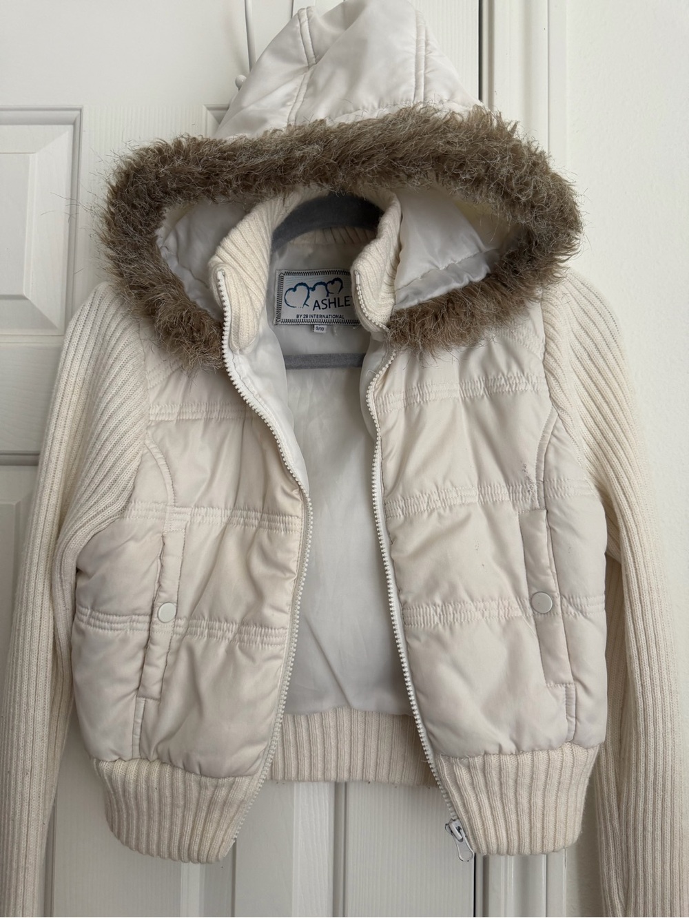 Y2k Cream cropped Puffer Hooded Jacket with Faux Fur Trim